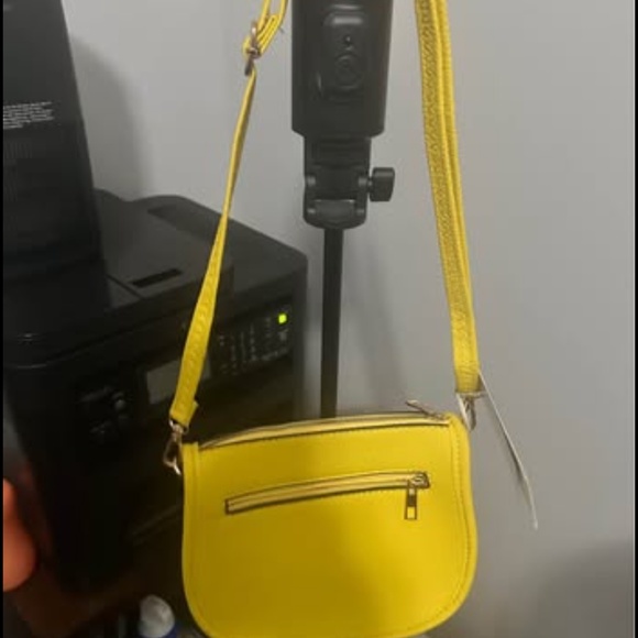 Women’s Luxor Collection Vegan leather small yellow crossbody bag - Picture 3 of 7